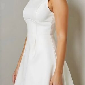 White Sleeveless Bustier Mini Dress. SIZE L. NEW